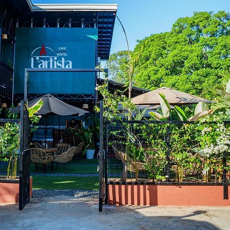 Lartista Hostel Puerto Princesa Екстериор снимка