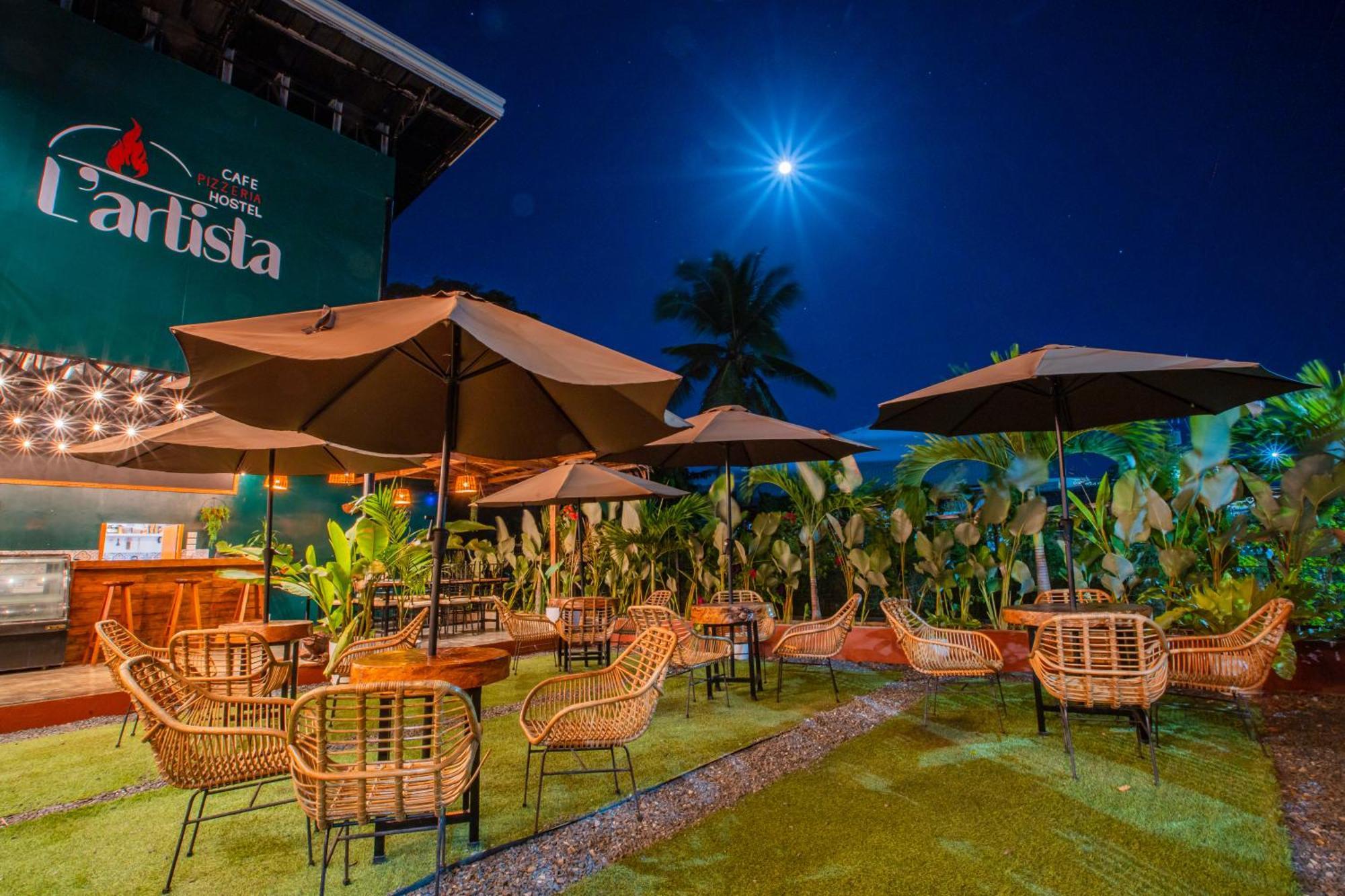 Lartista Hostel Puerto Princesa Екстериор снимка