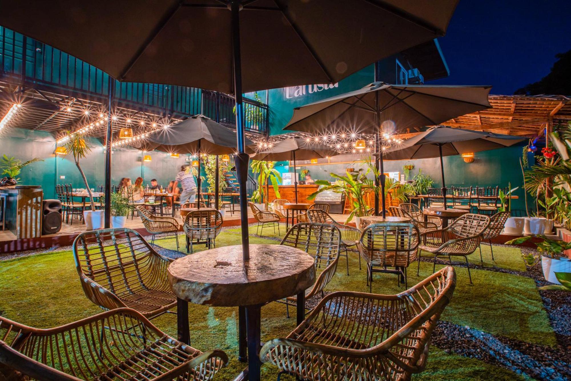 Lartista Hostel Puerto Princesa Екстериор снимка