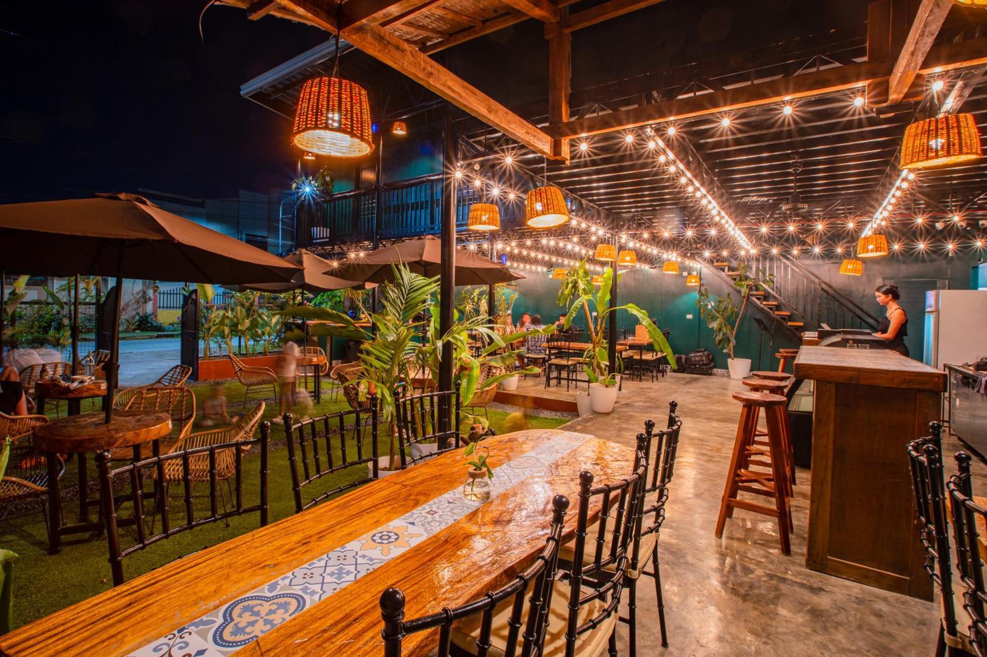 Lartista Hostel Puerto Princesa Екстериор снимка