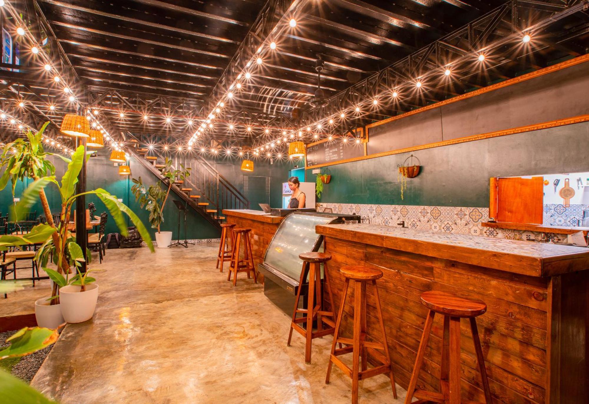 Lartista Hostel Puerto Princesa Екстериор снимка