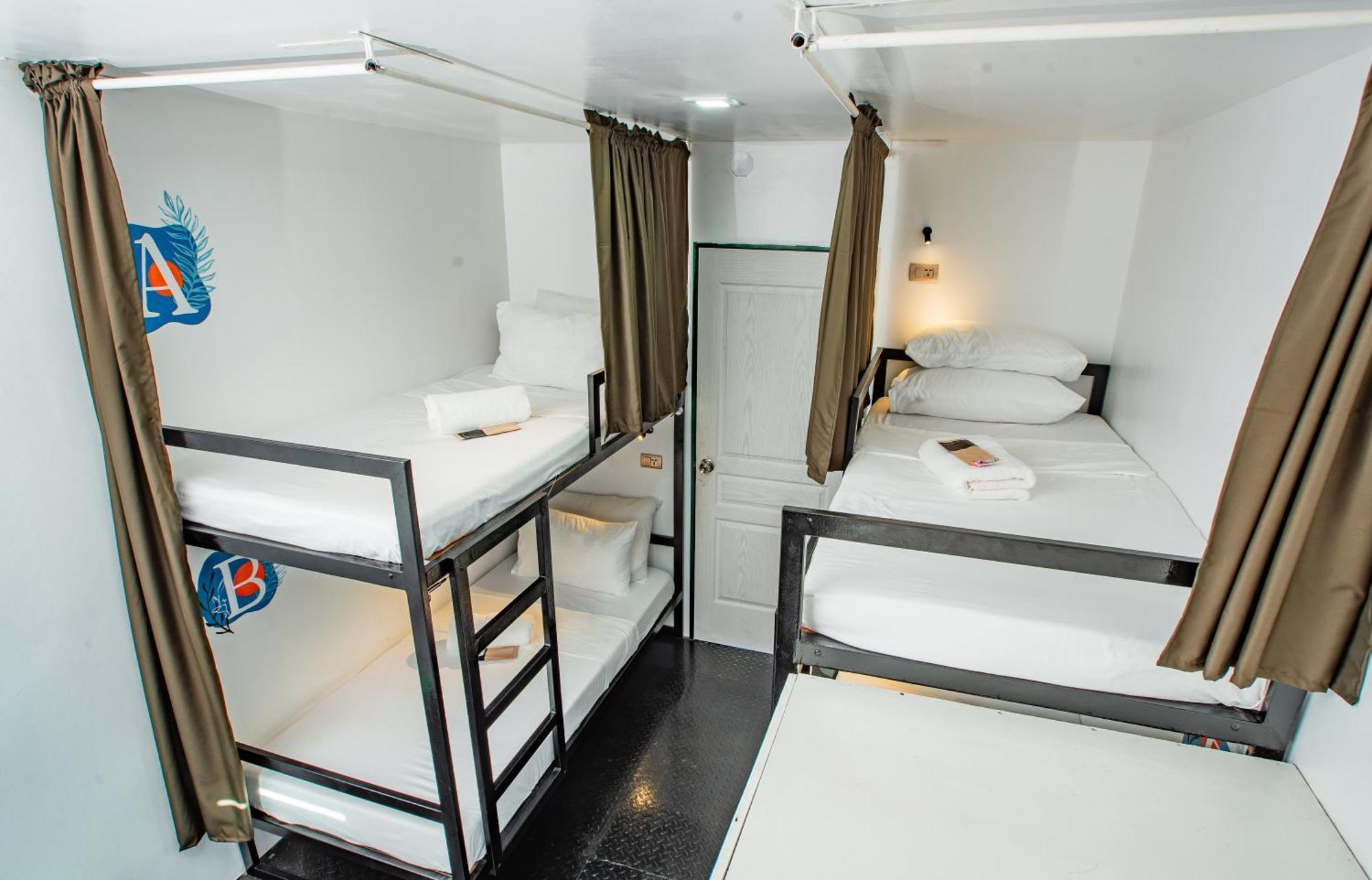 Lartista Hostel Puerto Princesa Екстериор снимка